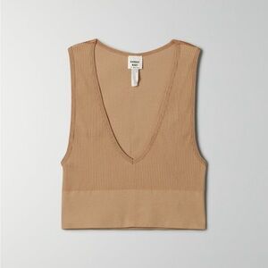 SUNDAY BEST Sinchseamless V Neck Tank